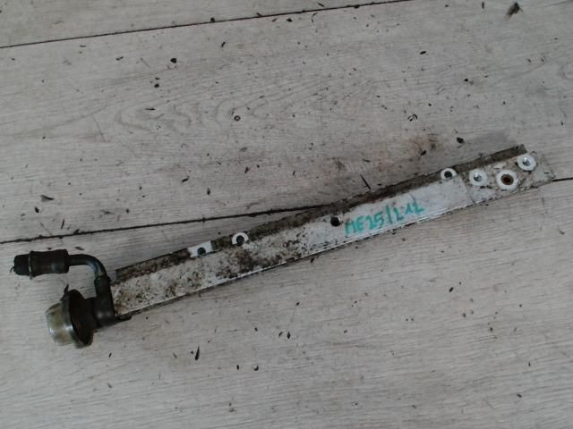 bontott HONDA LOGO Porlasztó Sor / Híd