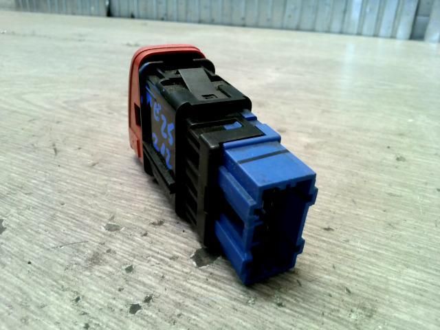 bontott HONDA LOGO Vészvillogó Kapcsoló