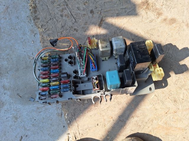 bontott HONDA PRELUDE Biztosítéktábla Utastér