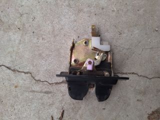 bontott HONDA PRELUDE Csomagtérajtó Zárszerkezet