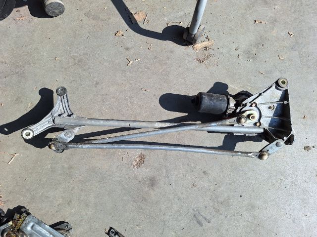 bontott HONDA PRELUDE Első Ablaktörlő Szerkezet Motorral