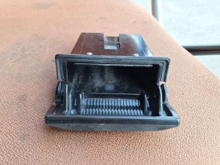 bontott HONDA PRELUDE Első Hamutartó