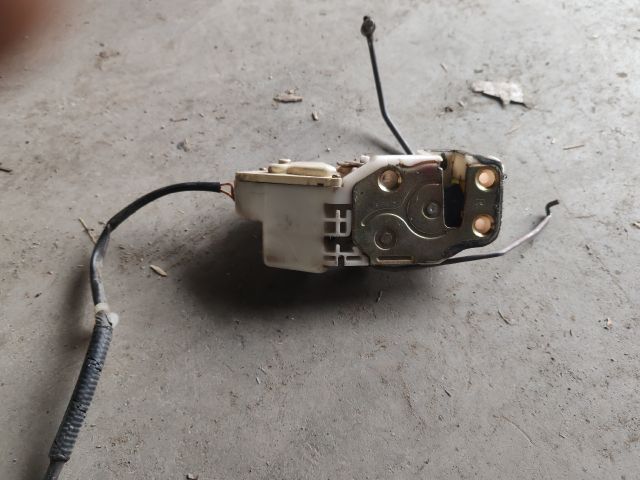 bontott HONDA PRELUDE Jobb első Ajtózár