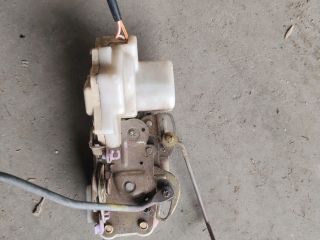 bontott HONDA PRELUDE Jobb első Ajtózár