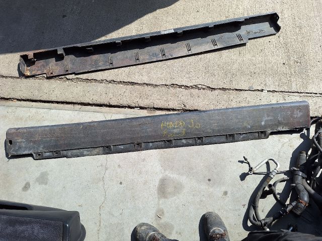 bontott HONDA PRELUDE Küszöb Burkolat