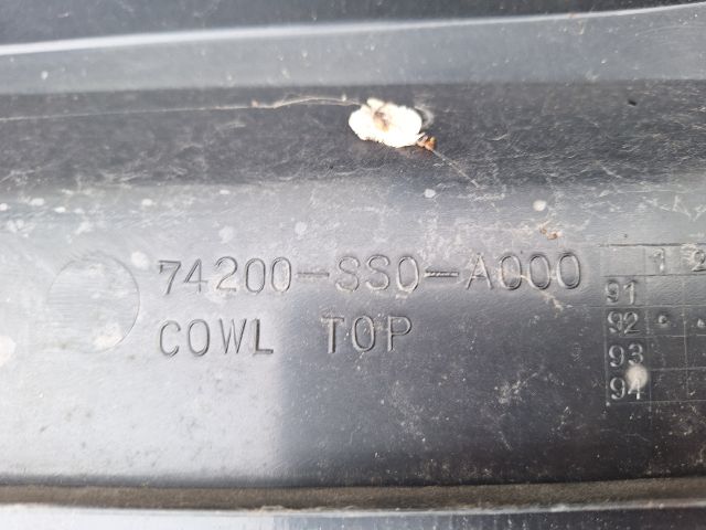 bontott HONDA PRELUDE Levélrács