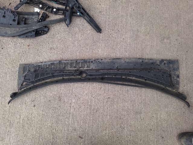 bontott HONDA PRELUDE Levélrács