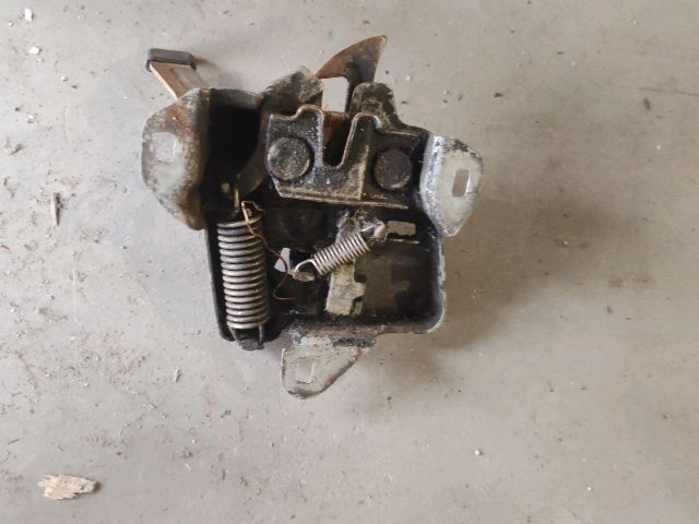 bontott HONDA PRELUDE Motorháztető Zárszerkezet