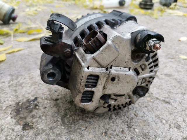 bontott HONDA STREAM Generátor