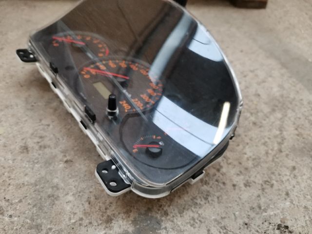 bontott HONDA STREAM Kilométeróra