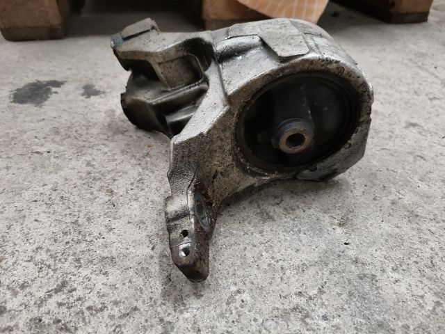 bontott HONDA STREAM Motor Tartó Bak (Fém)