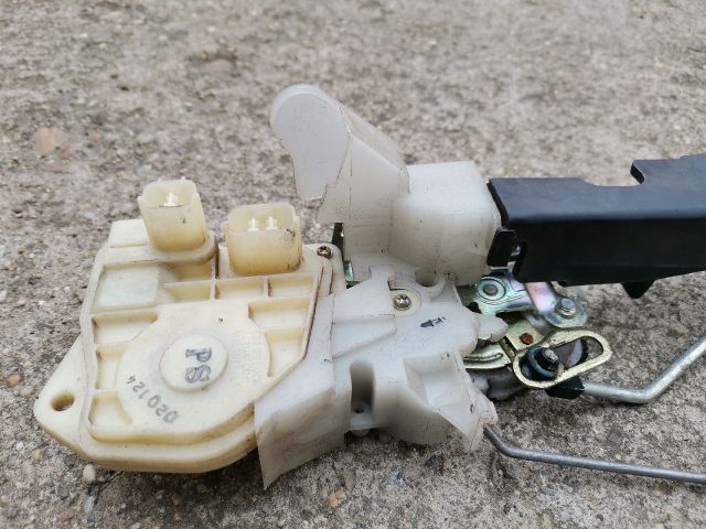 bontott HONDA STREAM Bal első Ajtózár