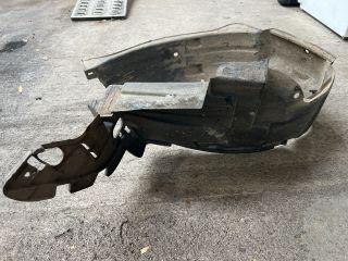 bontott HONDA STREAM Bal első Dobbetét (Kerékjárati, Műanyag)