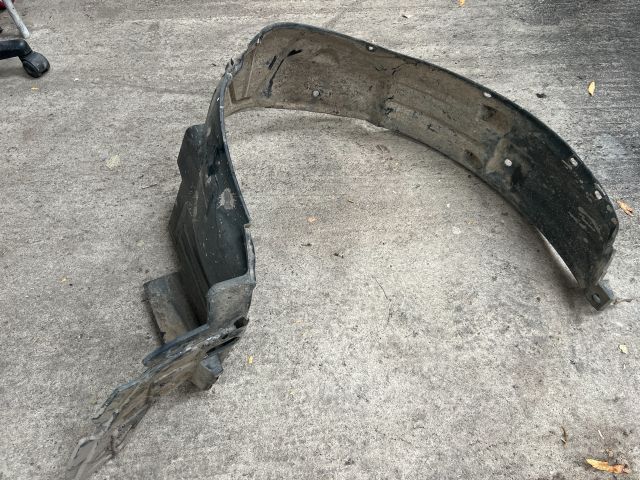 bontott HONDA STREAM Bal első Dobbetét (Kerékjárati, Műanyag)