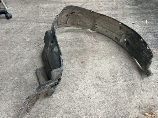 bontott HONDA STREAM Bal első Dobbetét (Kerékjárati, Műanyag)