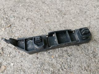 bontott HONDA STREAM Bal első Lökhárító Tartó (Műanyag)