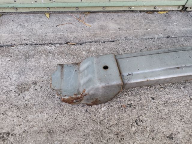 bontott HONDA STREAM Első Lökhárító Merevítő (Fém)