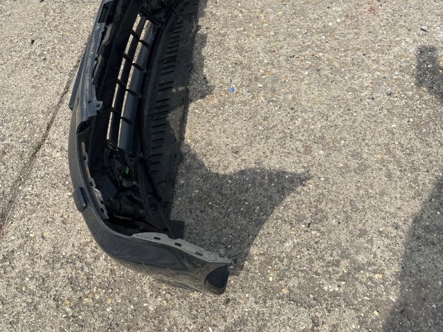 bontott HONDA STREAM Első Lökhárító (Részeivel)