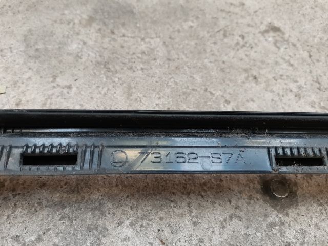 bontott HONDA STREAM Első Szélvédő Bal Díszléc