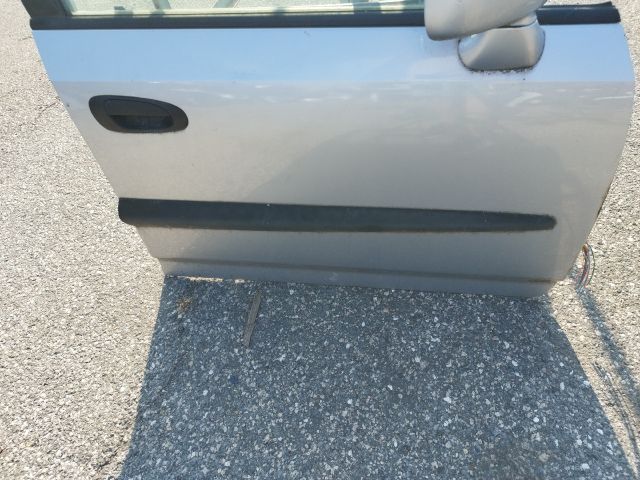 bontott HONDA STREAM Jobb első Ajtó (Részeivel)