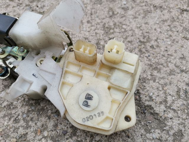 bontott HONDA STREAM Jobb első Ajtózár