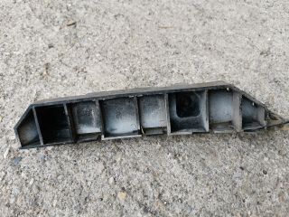 bontott HONDA STREAM Jobb első Lökhárító Tartó (Műanyag)