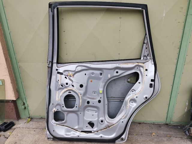 bontott HONDA STREAM Jobb hátsó Ajtó (Üres lemez)