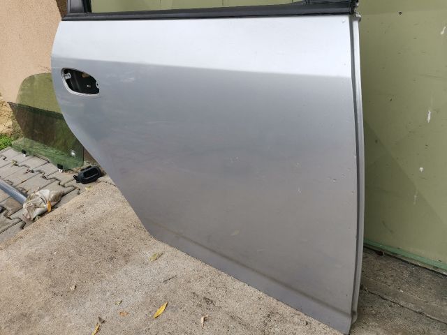 bontott HONDA STREAM Jobb hátsó Ajtó (Üres lemez)