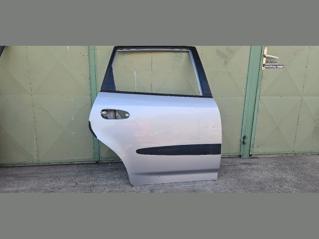 bontott HONDA STREAM Jobb hátsó Ajtó (Üres lemez)