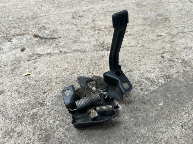 bontott HONDA STREAM Motorháztető Zárszerkezet