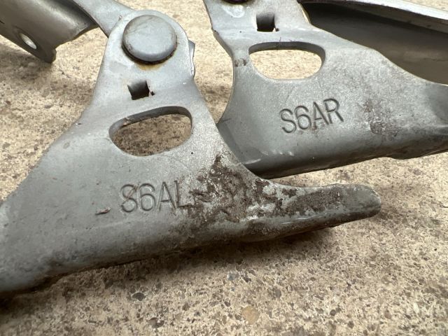 bontott HONDA STREAM Motorháztető Zsanér Pár