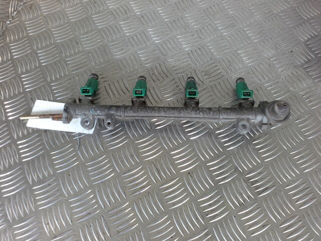 bontott HYUNDAI ACCENT Porlasztó (1 db)