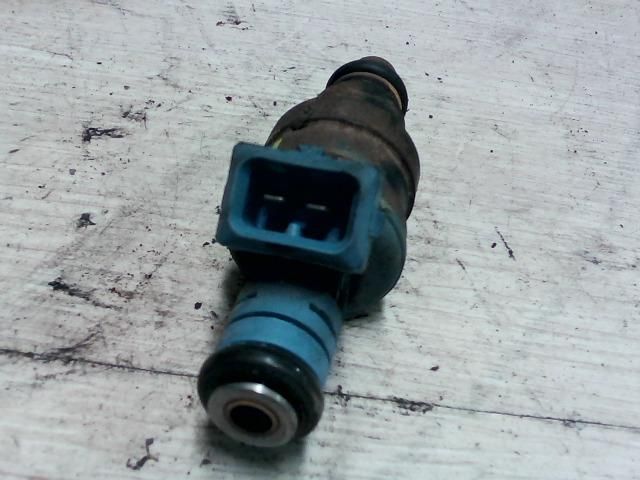 bontott HYUNDAI ACCENT Porlasztó (1 db)