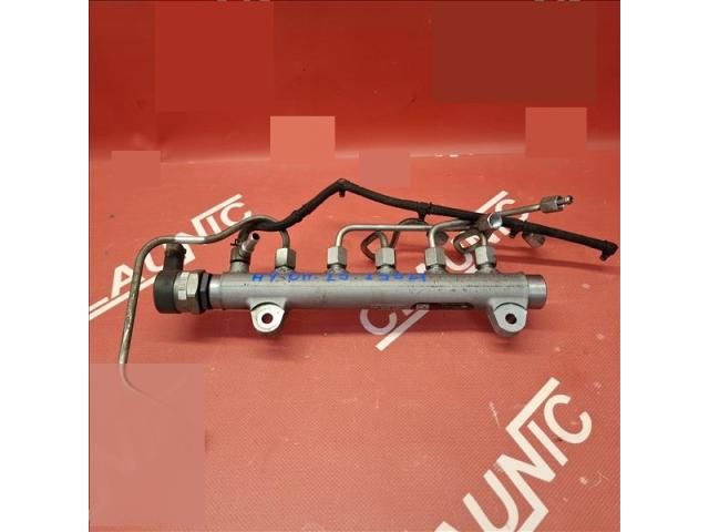 bontott HYUNDAI ACCENT Porlasztó Sor / Híd