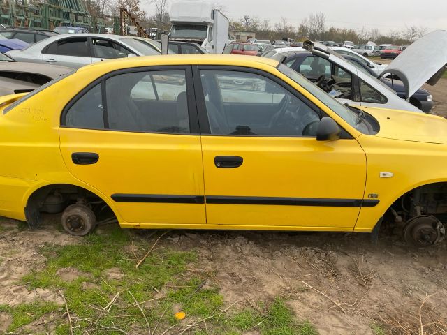 bontott HYUNDAI ACCENT Homlokfal (Üres lemez)