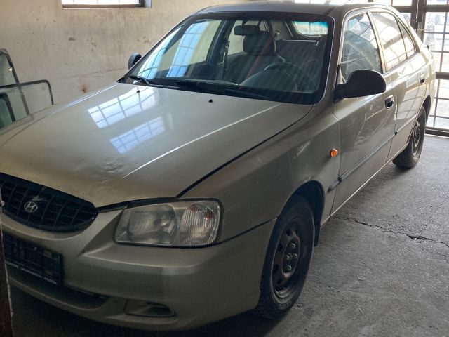 bontott HYUNDAI ACCENT Homlokfal (Üres lemez)