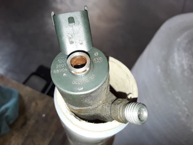 bontott HYUNDAI ACCENT Porlasztó (1 db)