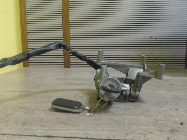 bontott HYUNDAI ACCENT Gyújtáskapcsoló Házzal