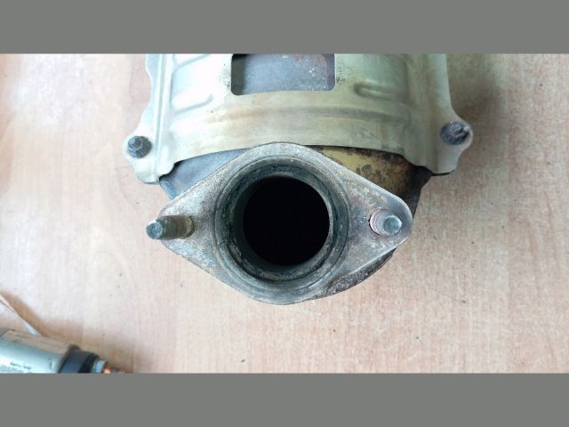 bontott HYUNDAI ACCENT Katalizátor