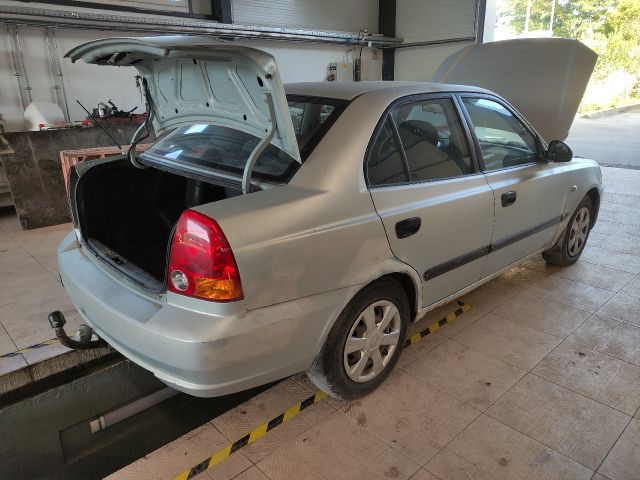 bontott HYUNDAI ACCENT Komfort Elektronika