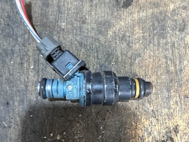 bontott HYUNDAI ACCENT Porlasztó (1 db)