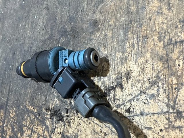 bontott HYUNDAI ACCENT Porlasztó (1 db)