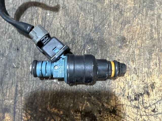 bontott HYUNDAI ACCENT Porlasztó (1 db)