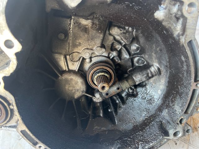 bontott HYUNDAI ACCENT Váltó (Mechanikus)