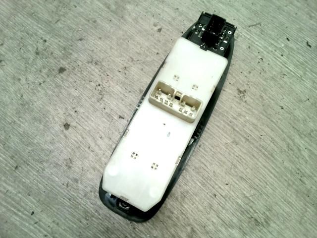 bontott HYUNDAI ACCENT Ablakemelő és Tükör Kapcsoló