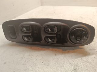 bontott HYUNDAI ACCENT Ablakemelő és Tükör Kapcsoló