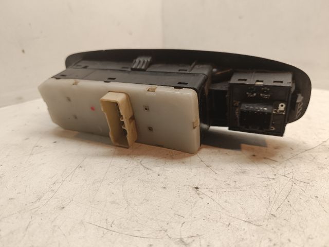 bontott HYUNDAI ACCENT Ablakemelő és Tükör Kapcsoló