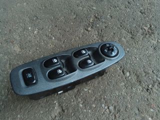 bontott HYUNDAI ACCENT Ablakemelő Kapcsoló Négyes / Kettes