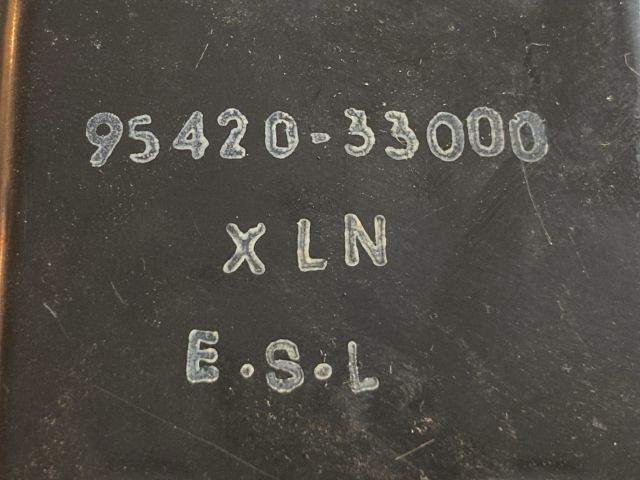 bontott HYUNDAI ACCENT Ablaktörlő Relé