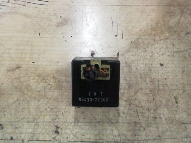 bontott HYUNDAI ACCENT Ablaktörlő Relé